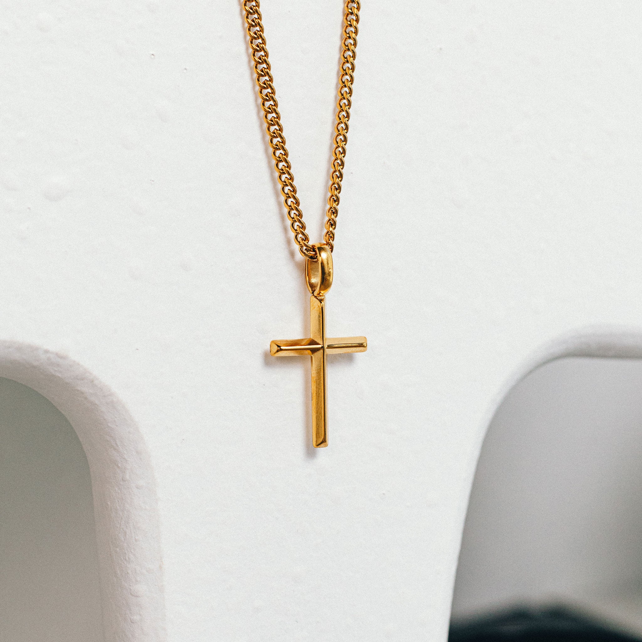 Classic Cross - Gold