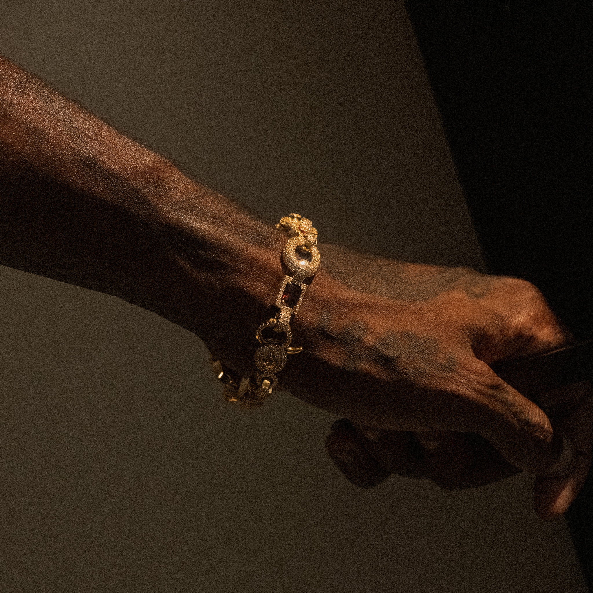 Vantage Gemstone Bracelet - Gold