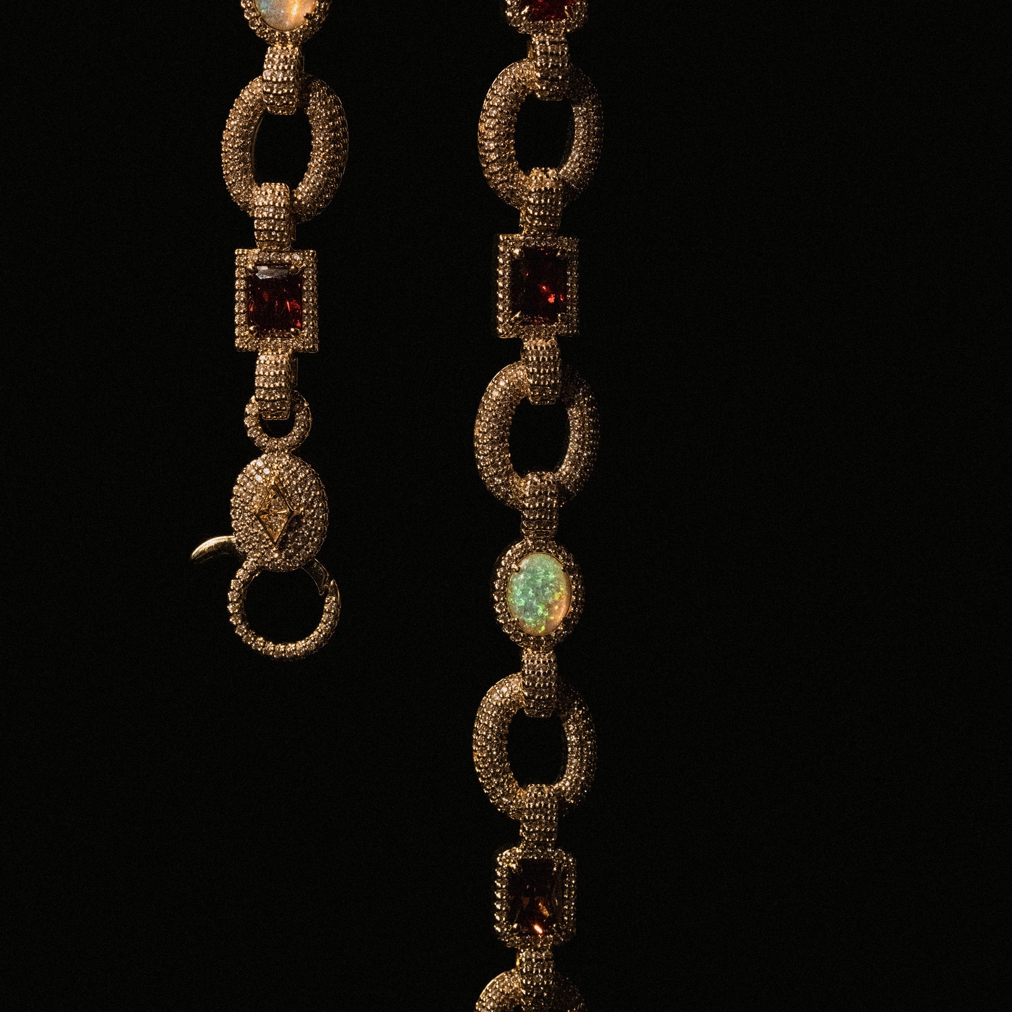 Vantage Gemstone Chain - Gold