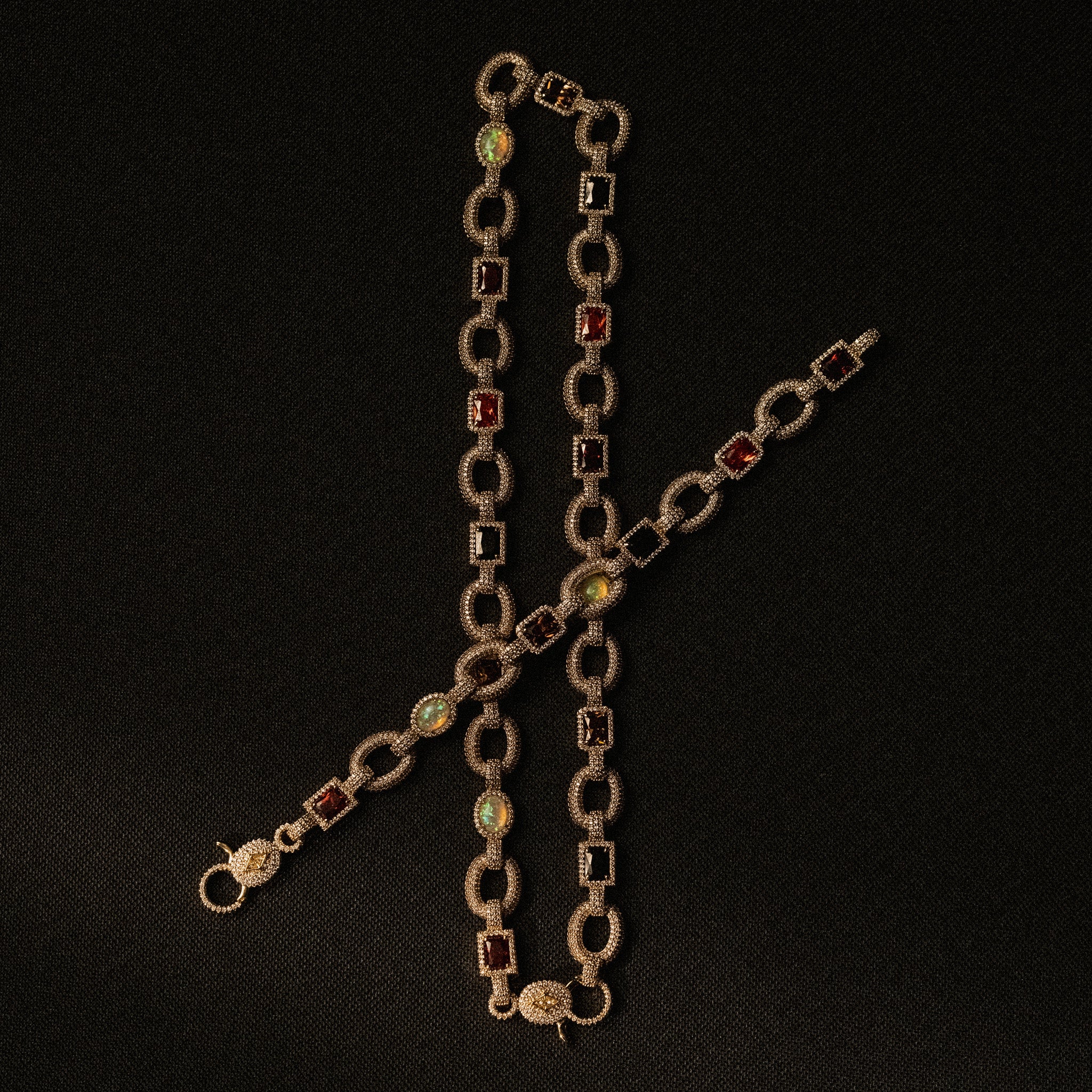 Vantage Gemstone Chain - Gold